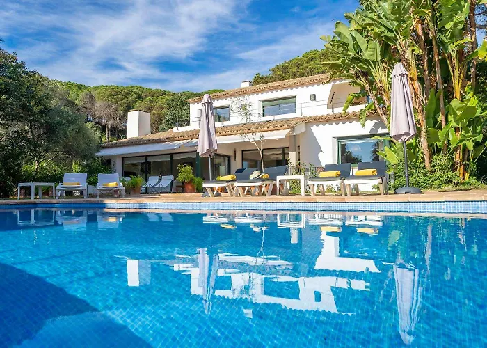 Villa Les Oliveres - Lux Houses Experience